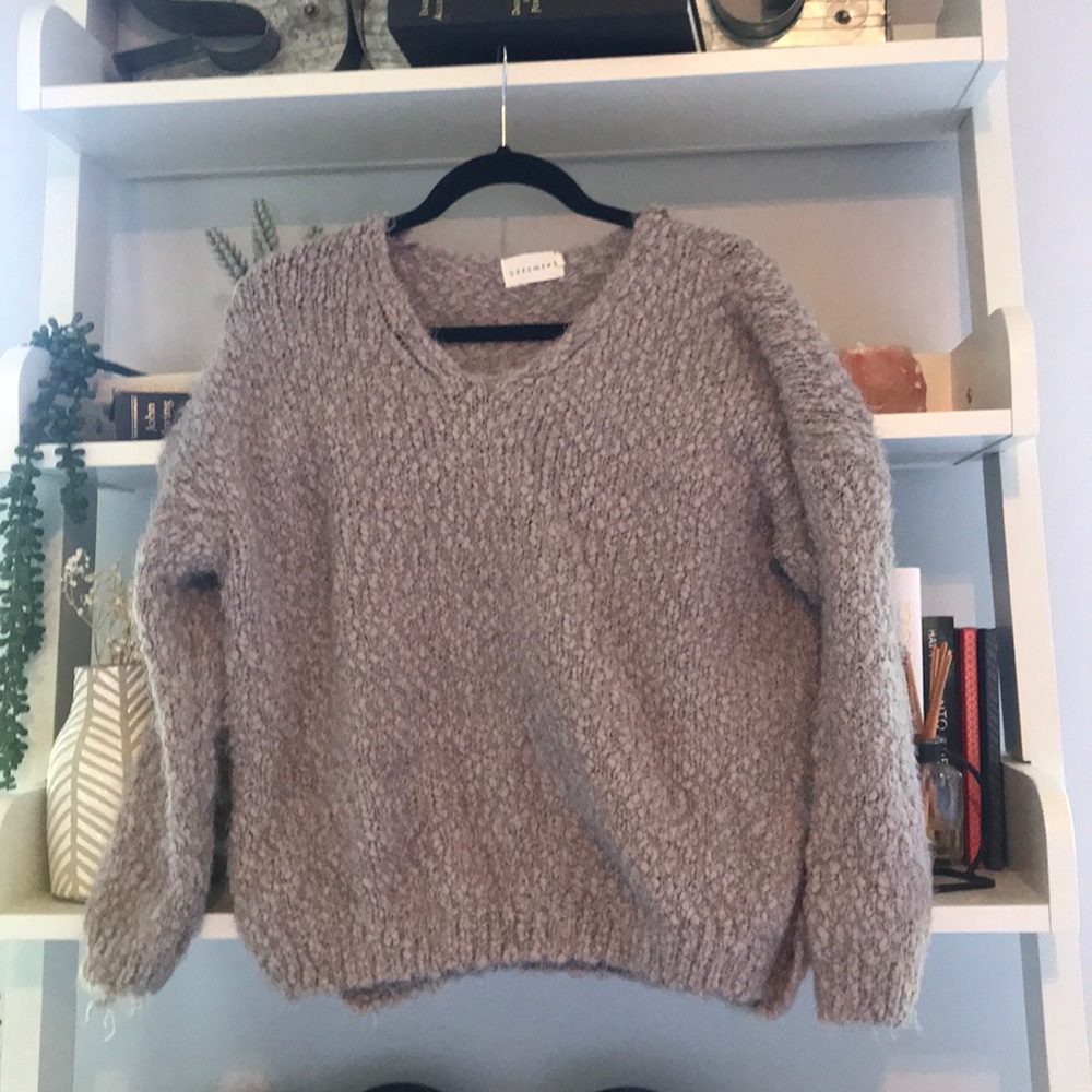 Tillys sweater